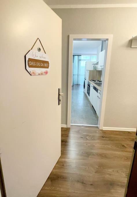 Grosse 3-Zimmer Wohnung, Zentrale Lage. Mülheim an der Ruhr Exterior foto