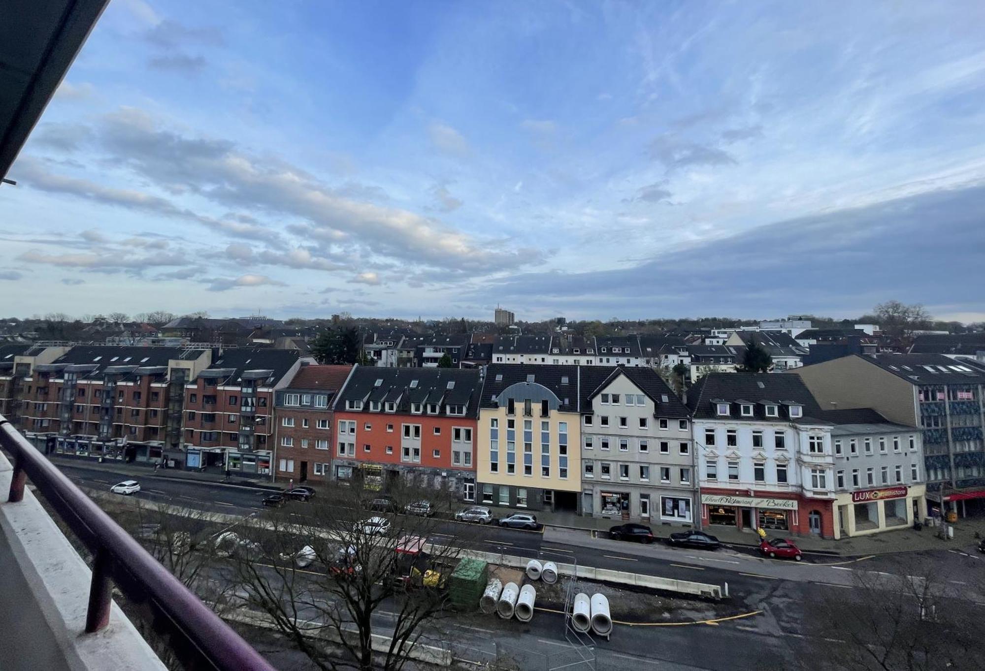 Grosse 3-Zimmer Wohnung, Zentrale Lage. Mülheim an der Ruhr Exterior foto